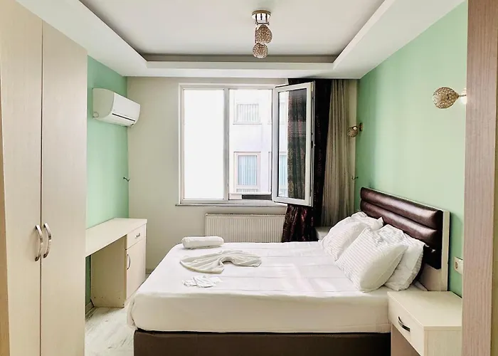 Taksim White Family 4*