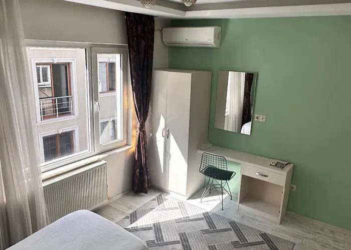 Taksim White Family 4*