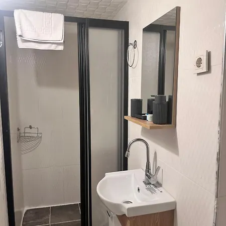Aparthotel Taksim White Family 4*