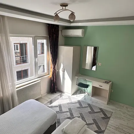 Taksim White Family 4*