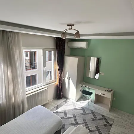 Taksim White Family 4*