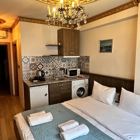 Aparthotel Taksim White Family 4*